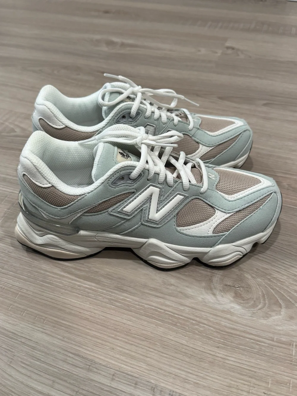 New Balance Big Kids 9060 Stoneware - Size 5.5